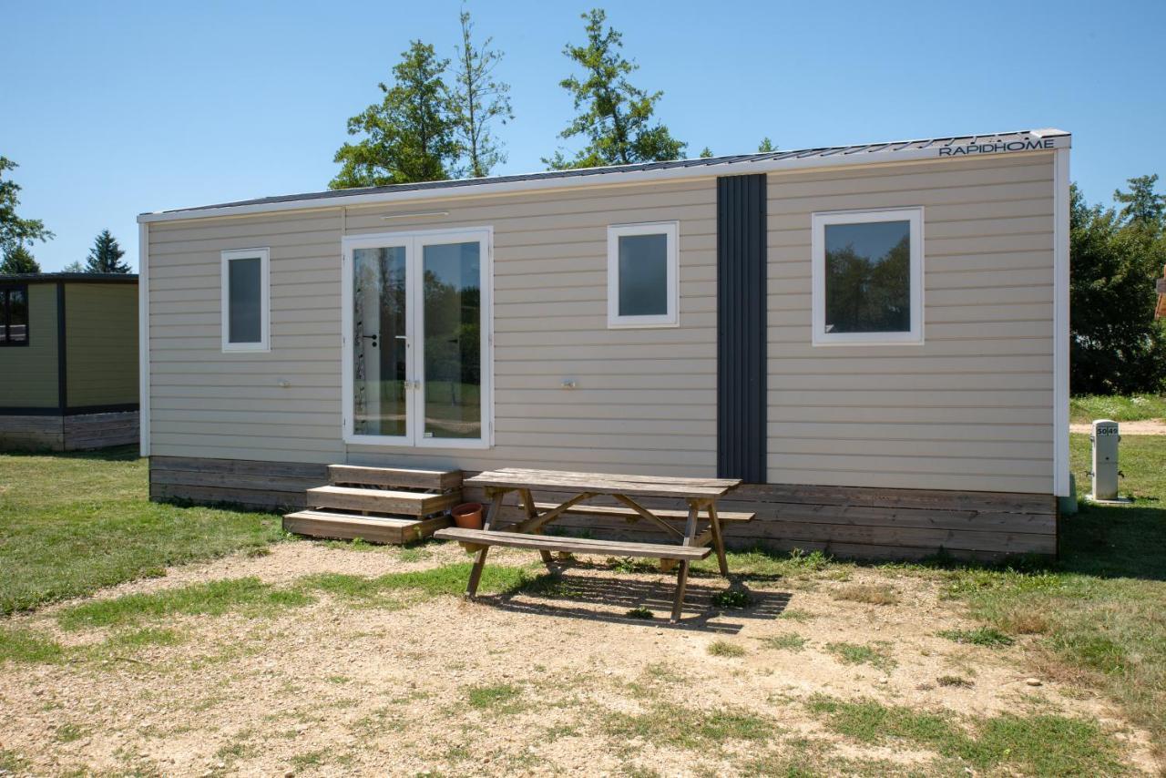 Camping Du Sevron Saint-Etienne-du-Bois  Екстериор снимка