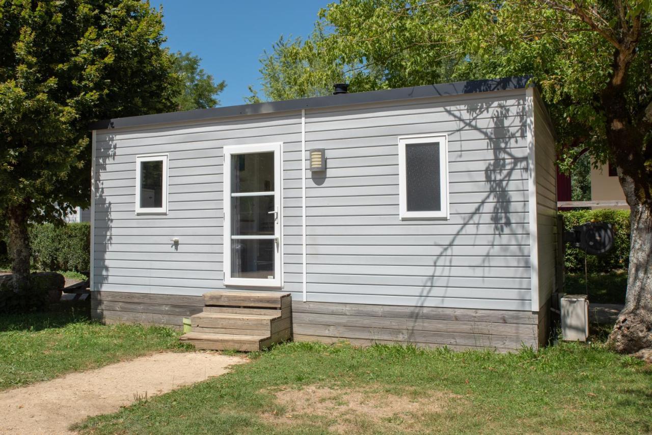 Camping Du Sevron Saint-Etienne-du-Bois  Екстериор снимка