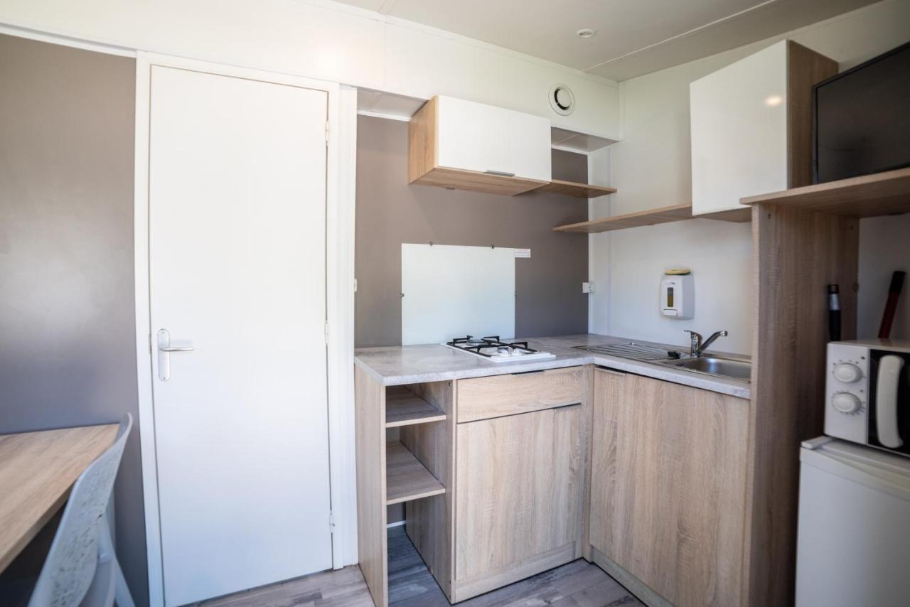 Camping Du Sevron Saint-Etienne-du-Bois  Екстериор снимка