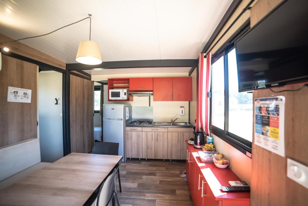 Camping Du Sevron Saint-Etienne-du-Bois  Екстериор снимка